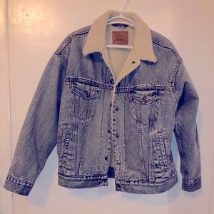 Levi’s denim sherpa lined trucker jacket
